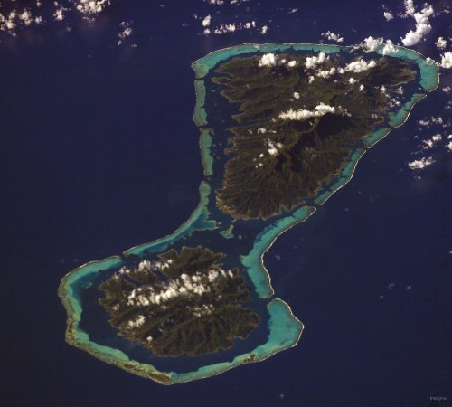 01- Vue aerienne de Tahaa et Raiatea 